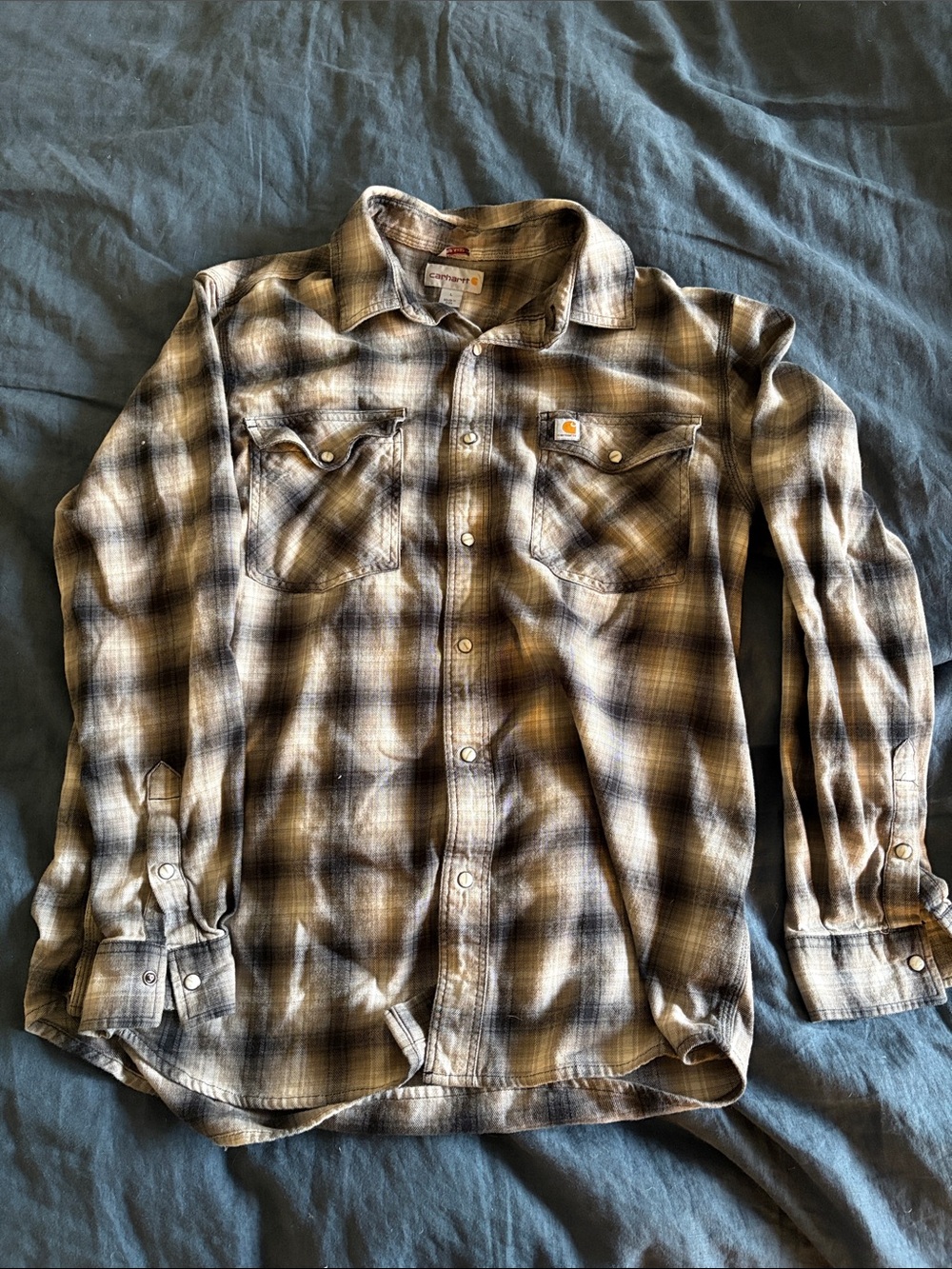 Carhartt lightweight flannel, pearl snap buttons - L